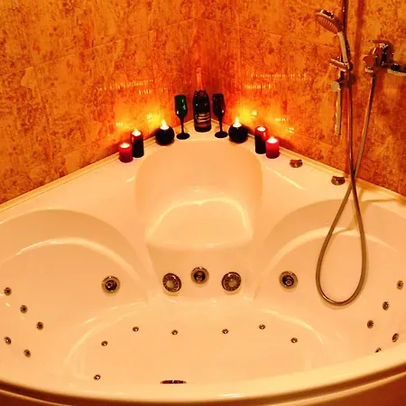 Jacuzzi Luxe City Centre, панорамный вид на Апартаменты Минск