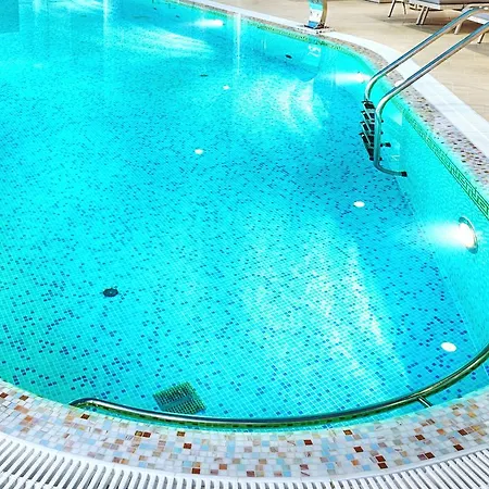 Jacuzzi Luxe City Centre, панорамный вид на Апартаменты *