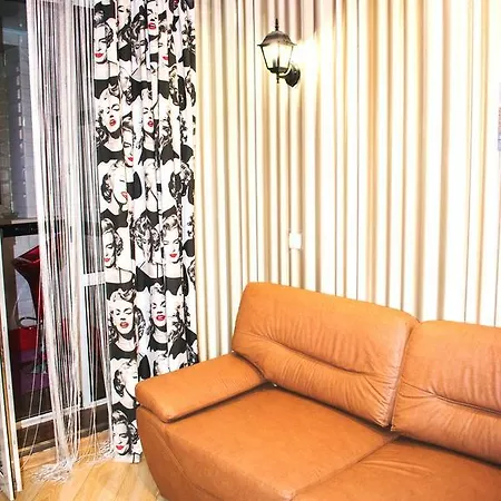 Jacuzzi Apart-complex, - центр города Apartament Mińsk